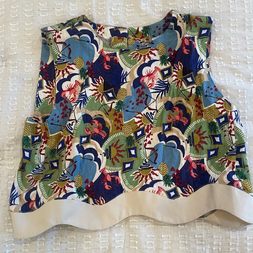 Lobster Cropped scalloped boutique top
